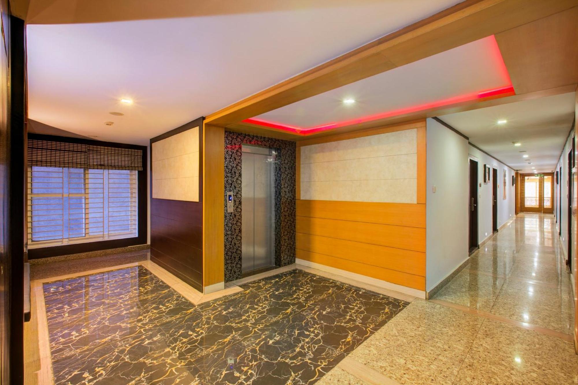 Super Townhouse Oak Jvh Hotel Bangalore Dış mekan fotoğraf